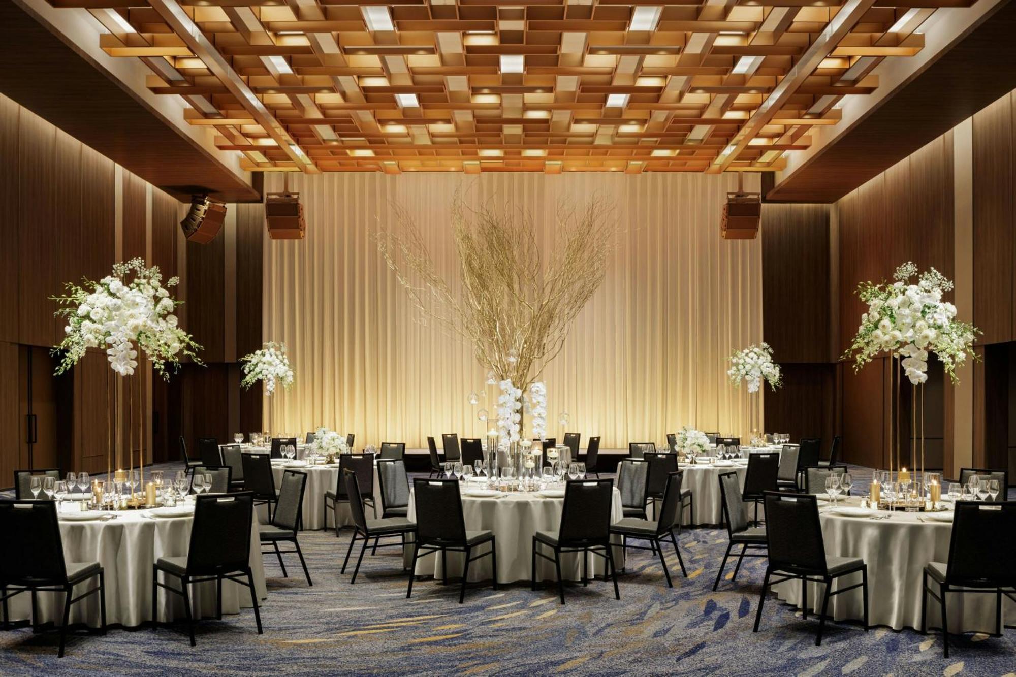 The Osaka Station Hotel, Autograph Collection Kültér fotó